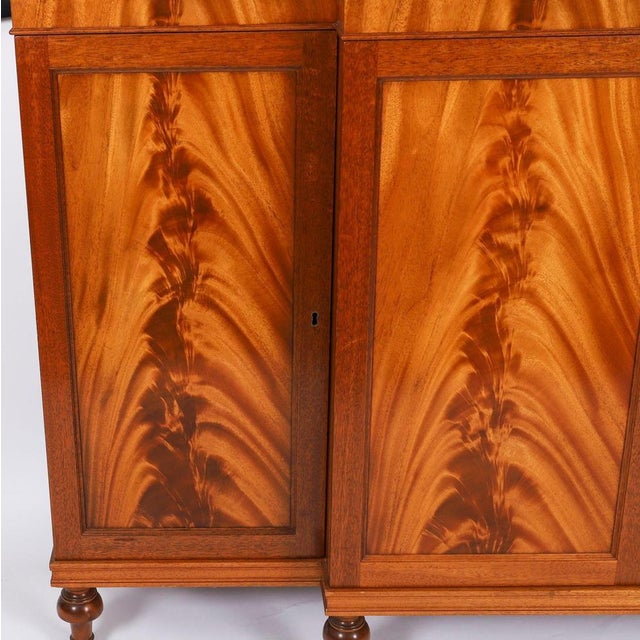 Vintage Late 20th Century Flame Mahogany Sideboard from William Tillman, 1980s For Sale - Image 6 of 18