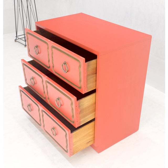 Mid-Century Modern Dorothy Draper 3 Drawers Dresser Chest w/ Ring Pulls For Sale - Image 3 of 18