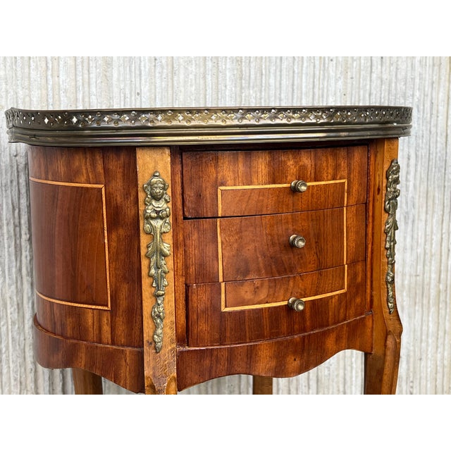 19th Century Bouillotte Louis XVI Style, Kidney Shaped Bronze and Walnut Table, A Pair For Sale - Image 11 of 18