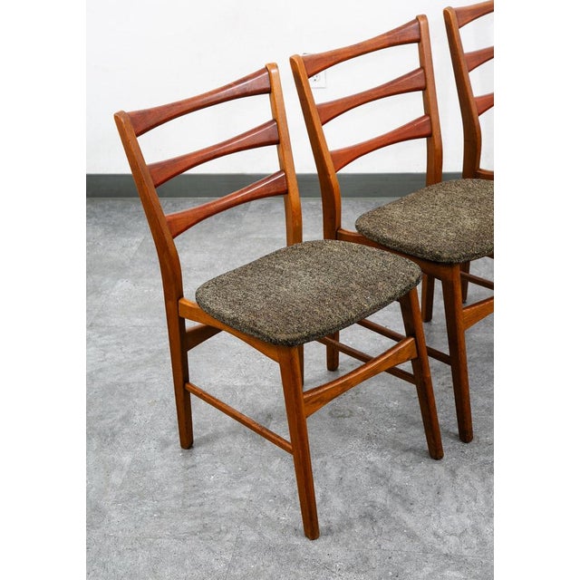 1960s Mid Century Modern Dining Chairs Set 4 Mobler Ladder Back Farstrup Teak Grey MCM For Sale - Image 11 of 12