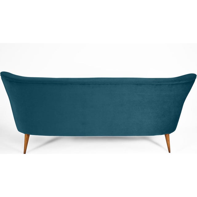 German Velvet Three-Seater Sofa in Dark Ocean Blue Velvet, 1960s For Sale - Image 6 of 8
