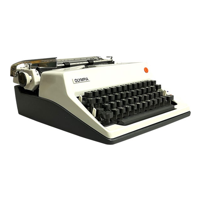 1970 S M8 Olympia Portable Typewriter For Sale