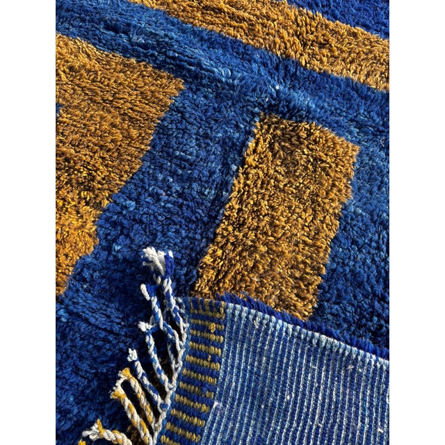 Moroccan Beni Ouarain Rug with Graphic Geometric Design, 1990 For Sale - Image 12 of 15