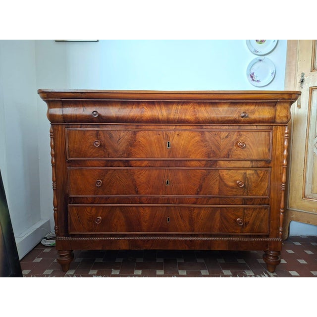Chest of Drawers in Walnut, 1890 For Sale - Image 3 of 18