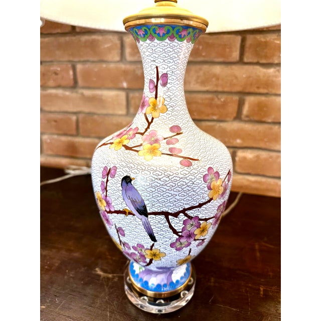 Traditional Pair of Cloisonné Birds Lamps on Lucite Paired With White Silk Pencil Pleated Shades. For Sale - Image 3 of 9