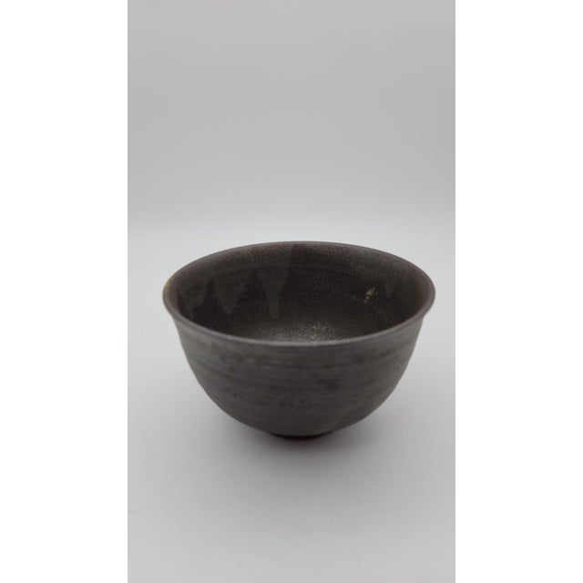 Studio Pottery Late 20th Century Japanese Studio Pottery Tenmoku Tea Bowl / Chawan For Sale - Image 4 of 10