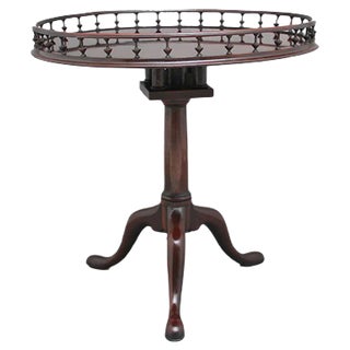 18th Century Mahogany Tripod Table For Sale