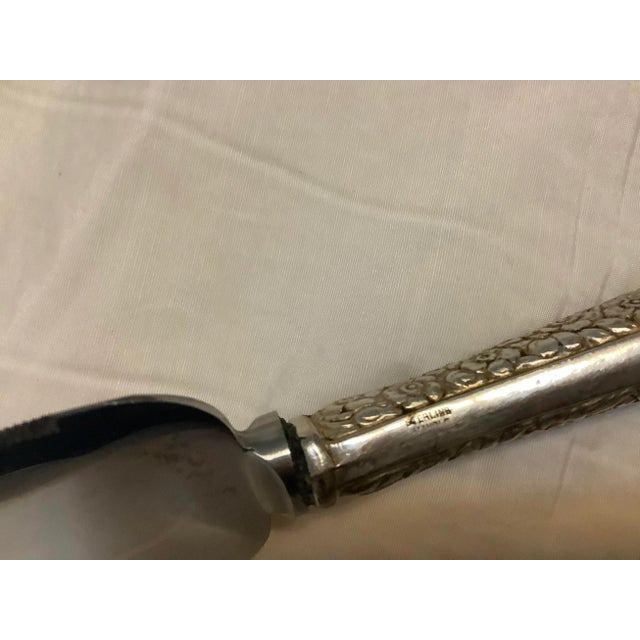 Vintage Hunt Silver Co. Repousse Cake Server For Sale - Image 4 of 7