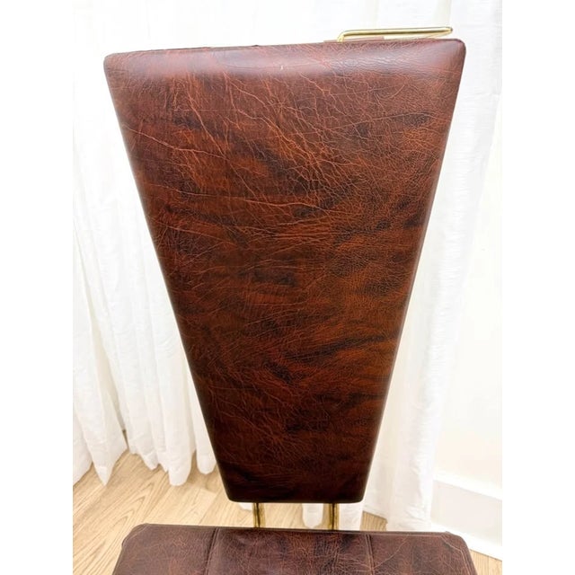 1990s Vintage MCM Pearl Wick – Brown Faux Leather Valet Dressing Chair For Sale - Image 5 of 8
