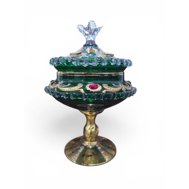 Gold Venetian Emerald Green Glass Covered Bonbonnière with Gilt Decoration and Jewele, 1950 For Sale - Image 8 of 14