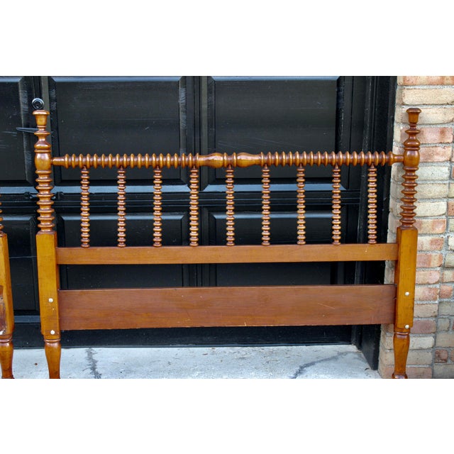 Late 19th C. Queen Anne Walnut Spool Spindle Bobbin Full Size Bed