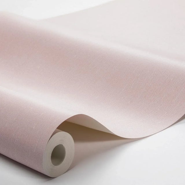 Minimalists looking for a wallcovering that provides an elegant aesthetic without an overwhelming pattern, rejoice....