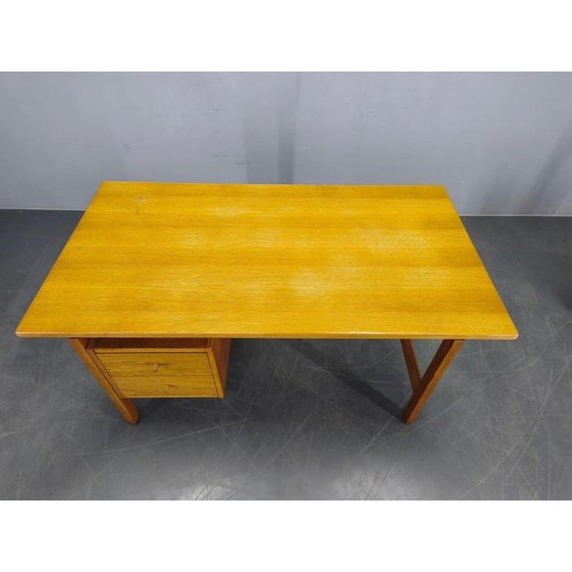 Oak GE125 Writing Desk attributed to Hans J. Wegner for Getama, Denmark, 1970s For Sale - Image 3 of 4