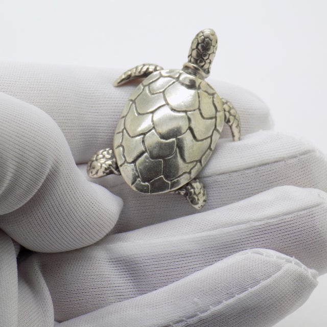 A vintage miniature depicting a loggerhead sea turtle (Caretta caretta), handmade in Italy between the 1980s and 1990s....