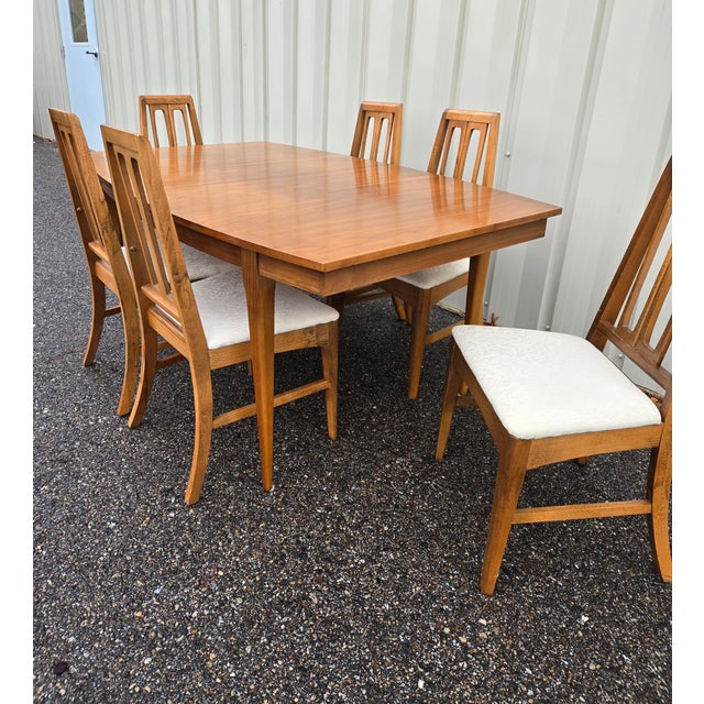 Wood 1960s Young Manufacturing Dining Table With 6 Chairs For Sale - Image 7 of 15