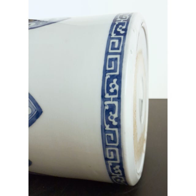 Blue A Large Chinese Porcelain Tao Tie Handles Bitong For Sale - Image 8 of 10