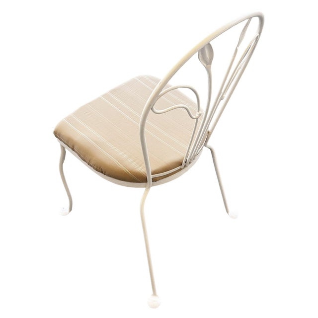 Restored Mid Century Modern Iron Café Patio/Outdoor Wrought Iron Chairs by Woodard, Set of 4, Attributed For Sale In Los Angeles - Image 6 of 7