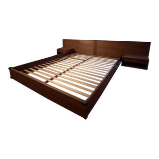 1980s Jesper Danish Modern Teak Queen Platform Bed With Floating Nightstands For Sale