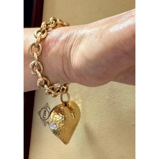 Vintage 14 Karat Yellow Gold 24.3 Gm Link Bracelet for Charms with Heart Charm For Sale - Image 11 of 18