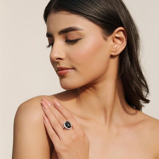 Black Star Gemstone Cocktail Ring With Halo Zircons - Size 7 For Sale - Image 4 of 12