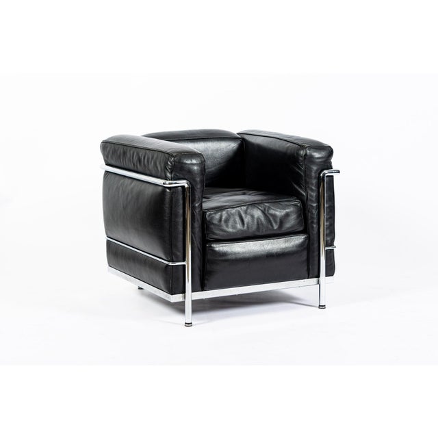 Set of Four Cassina Lc2 Black Leather Petit Lounge Chairs by Le Corbusier For Sale - Image 12 of 18
