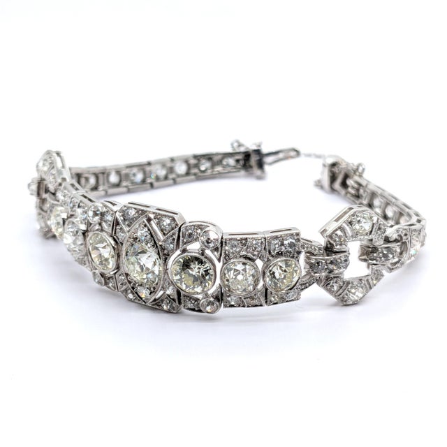 Stone Information - --------------------------------------------- Primary Stone(s): Diamond - Stone Grading: - Origin:...