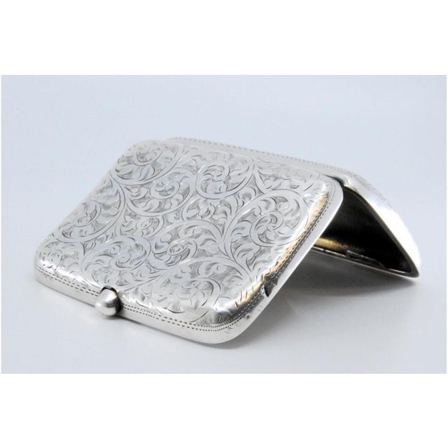 Silver Cigarette Case with Engraved Floral Motifs and Hinged Lid For Sale - Image 5 of 11