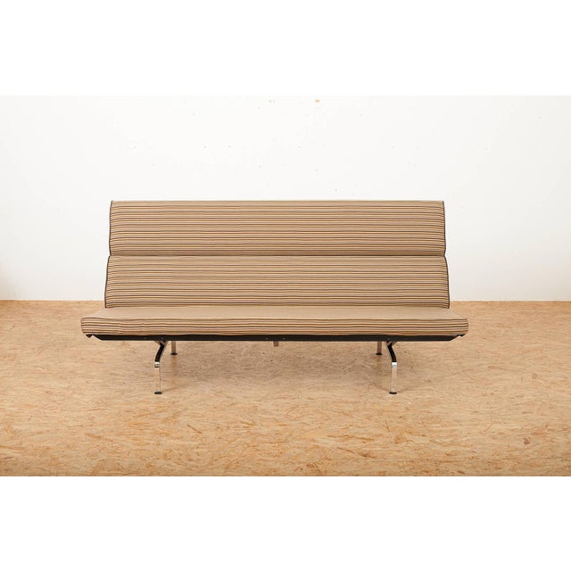 Chrome-Plated Metal Compact Sofa in Maharam Fabric by Ray and Charles Eames for Herman Miller, 1954 For Sale - Image 12 of 12