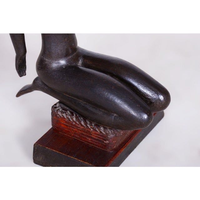Art Deco Statuette in Lacquered Wood, Czech, 1940s For Sale - Image 3 of 10