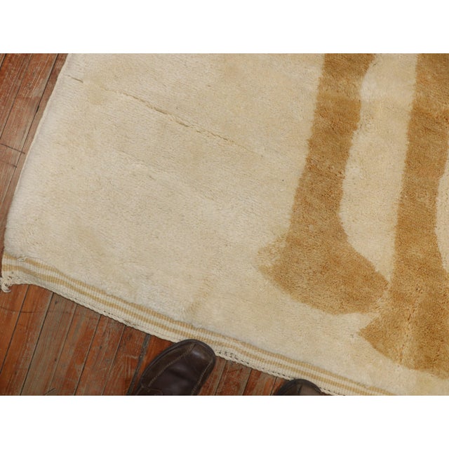 Late 20th Century Large Camel Moroccan Rug - 11'9" x 13'7" For Sale - Image 4 of 18