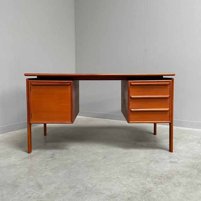 Mid-Century Modern Vintage Danish Desk in Teak by GV Gasvig for GV Møbler, 1960s For Sale - Image 3 of 12