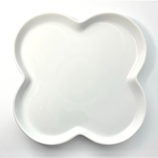 Crate & Barrel Crate & Barrel 5-Piece White Porcelain Tray & Dipping Sauce Appetizer Bowls For Sale - Image 4 of 10
