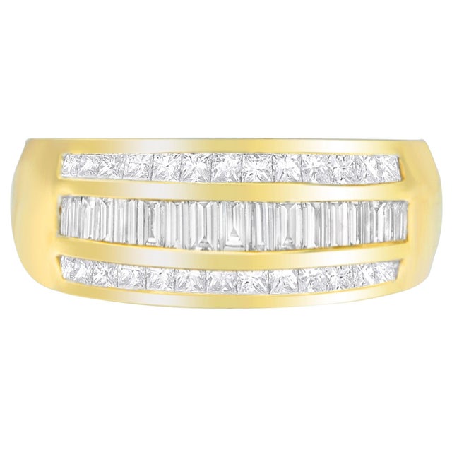 Contemporary 14K Yellow Gold 1ct. TDW Princess and Baguette-Cut Diamond Ring(H-I, SI1-SI2) For Sale - Image 3 of 4