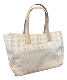 Example of Totes