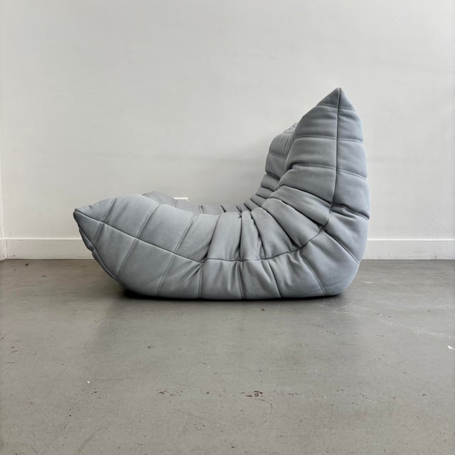 Togo Lounge Chair in Sky Blue Leather by Michel Ducaroy for Ligne Roset, 1973 For Sale - Image 7 of 13