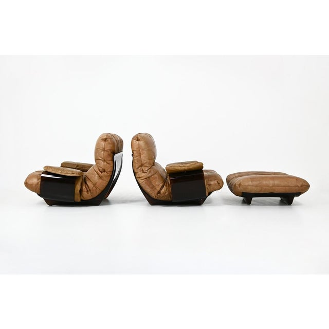 1970s Marsala Lounge Chairs & Ottoman by Michel Ducaroy for Ligne Roset, 1970s, Set of 3 For Sale - Image 5 of 13
