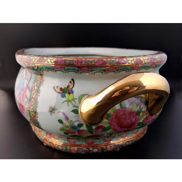 Chinese Porcelain Gilt Handled Bowl For Sale In Portland, OR - Image 6 of 10
