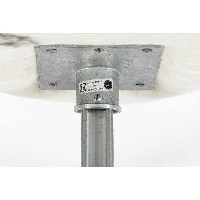 White Mid Century Danish Swan Chairs by Arne Jacobsen for Fritz Hansen 1960s, 2 Avail For Sale - Image 16 of 16