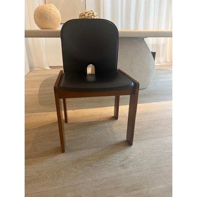 Afra &amp; Tobia Scarpa for Cassina, Model 121 Dining Chairs in Walnut & Black Leather by Set of 6. Restored in Italy....