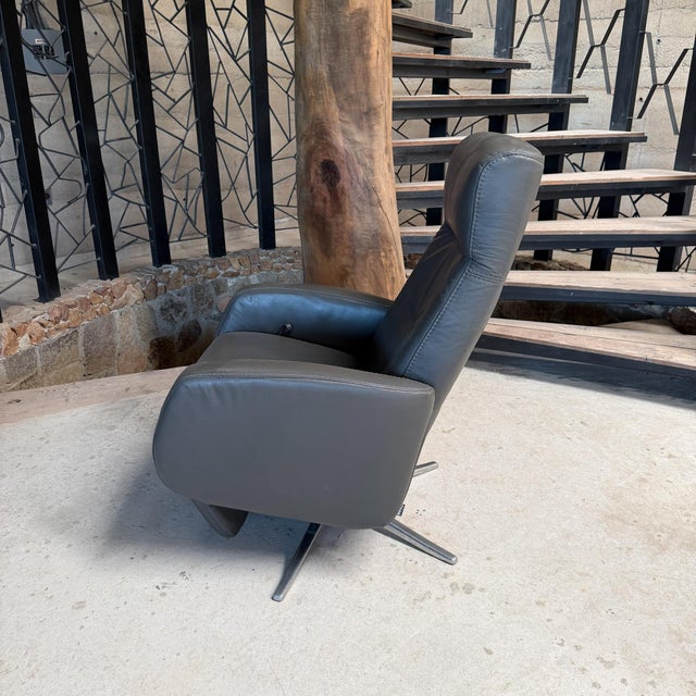 Ekornes ASA Ergonomic Leather Recliner Made in Norway by I M G Scandinavian Modern For Sale - Image 4 of 17
