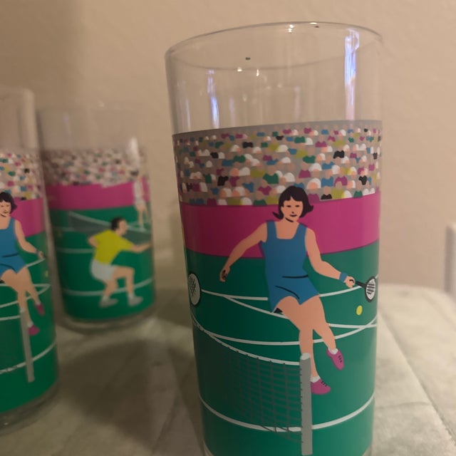 Illustration Vintage Retro Tennis Court Illustration Plastic Tumbler Cups – Set of 4 For Sale - Image 3 of 4