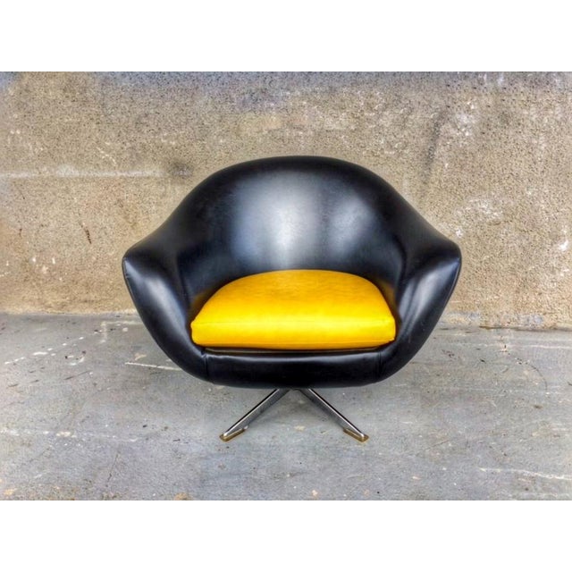 Mid-Century Swivel Lounge Chair, 1960s For Sale - Image 4 of 9
