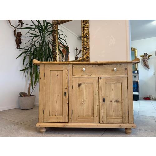 Farmhouse-style changing table, sideboard, chest of drawers, country style. Dimensions: Height x Width x Depth 91 x 129 x...