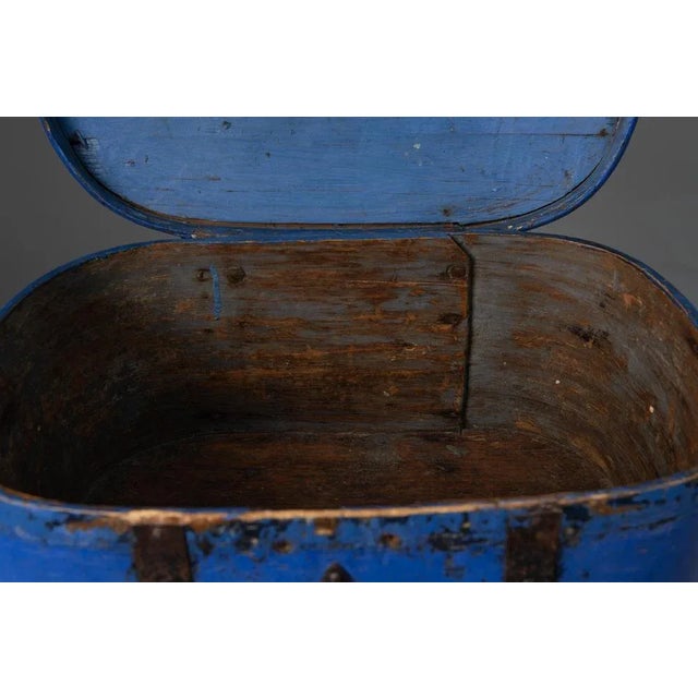 Early 19th Century Swedish Antique Bright Blue Travelling Box For Sale - Image 10 of 11