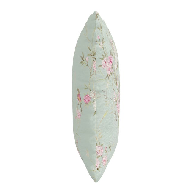 Rachel Ashwell, the founder of the iconic interior décor brand Shabby Chic, has partnered with Cloth & Company to create a...