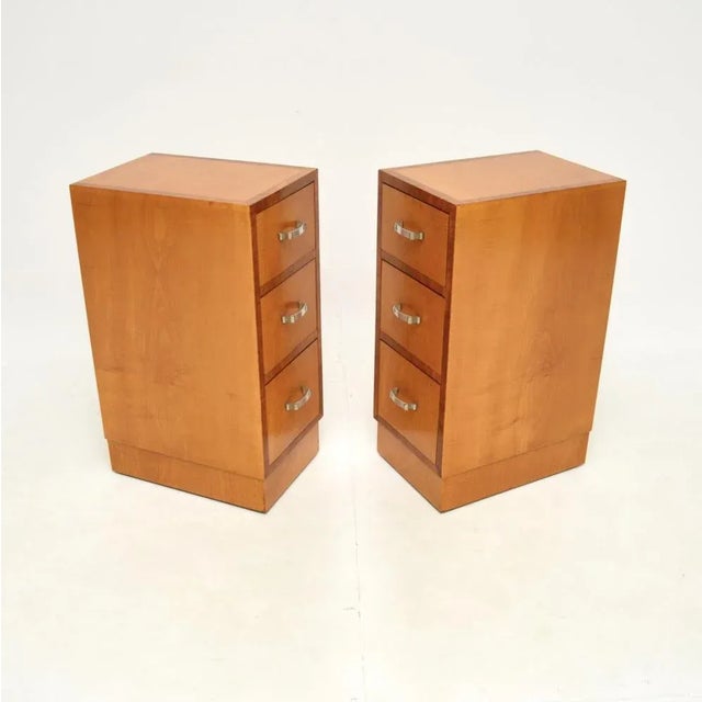 Mid-Century Modern Art Deco Satinwood and Walnut Bedside Chests, 1930, Set of 2 For Sale - Image 3 of 10