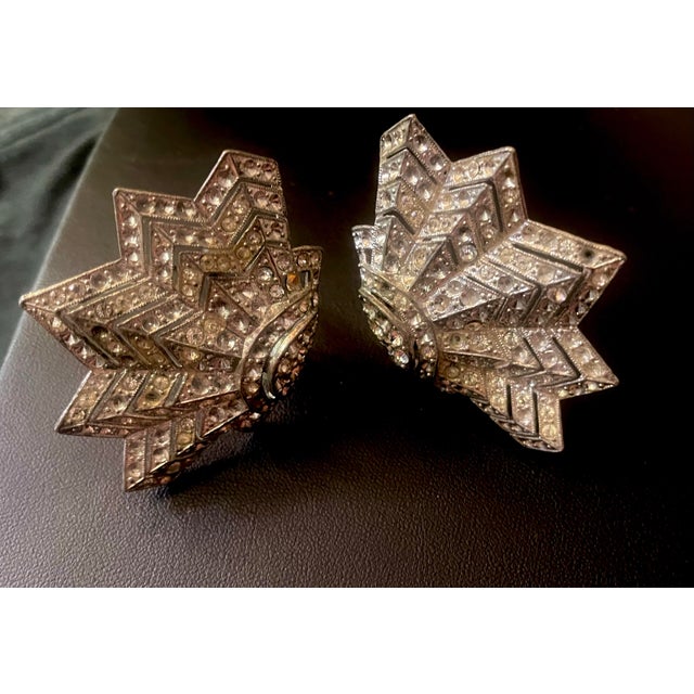 Coro Art Deco 1930s Chevron Starburst Clip-Mates by Ralph Polcini, Pair For Sale - Image 4 of 5