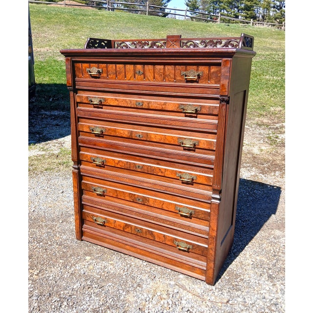 Antique Walnut Eastlake Victorian Chest of Drawers With 6 Drawers 1870s For Sale - Image 4 of 18