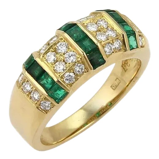 Queen Emerald & Diamond 18k Yellow Gold Band Ring - Size 5 For Sale