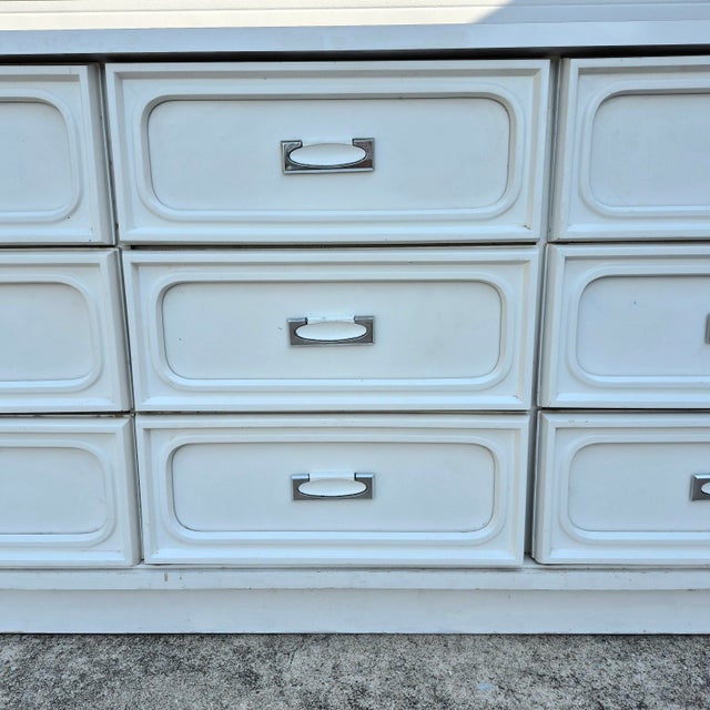 Mid 20th Century Midcentury Modern Space Age White Laminate 9-Drawer Dresser Chrome Hardware for Restoration For Sale - Image 5 of 15